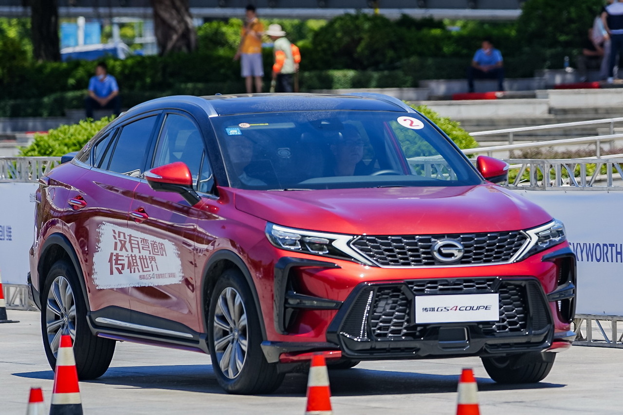 能劈弯的SUV 小试广汽传祺GS4 COUPE