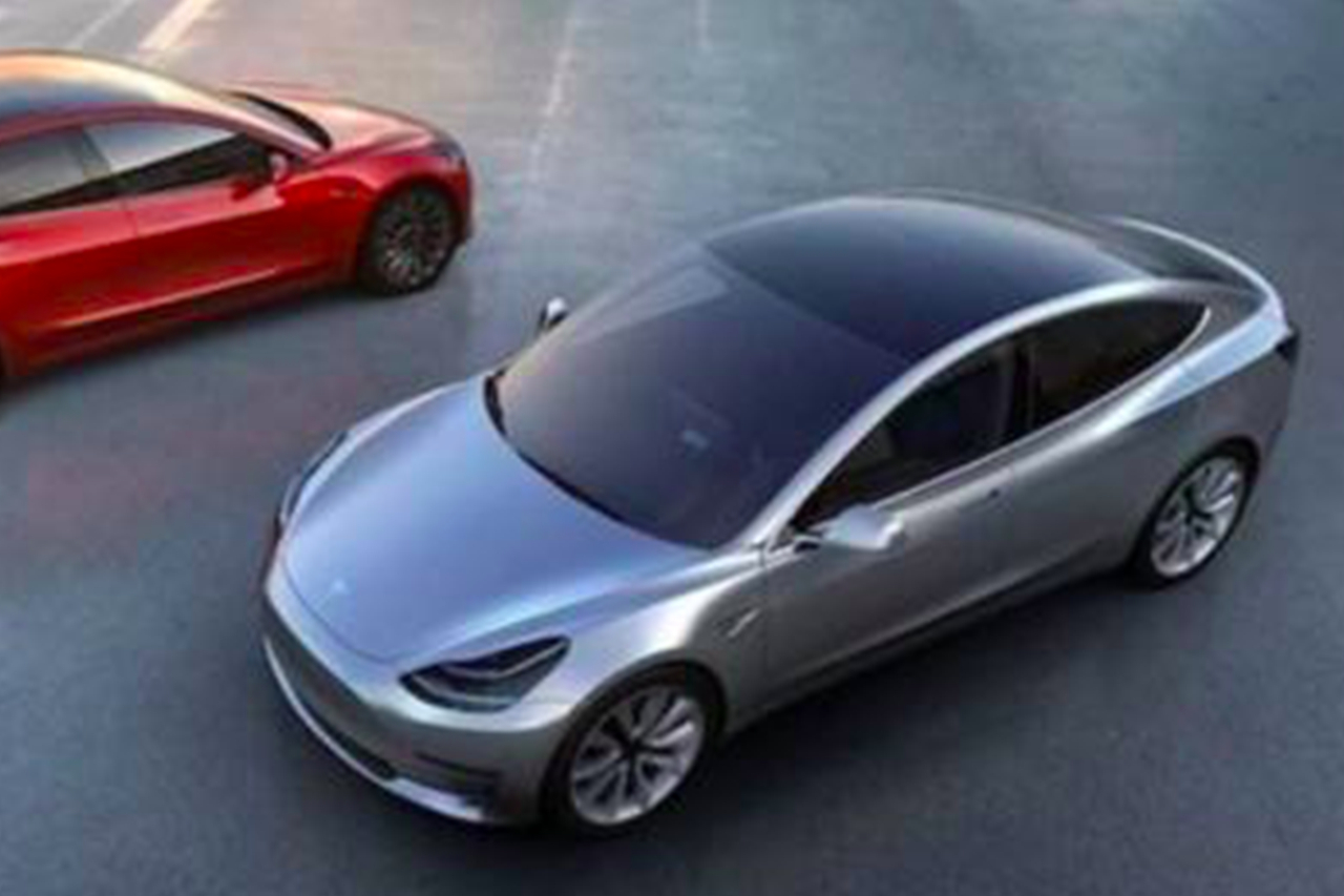 拼多多團購特斯拉Model 3，降價4萬元你敢下單嗎？
