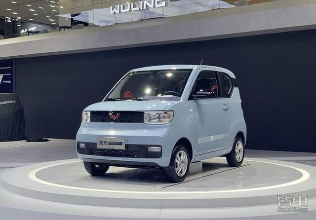 五菱宏光mini星空蓝,五菱宏光mini 五菱宏光mini ev正式上市:售2.88万起/还要啥自行车