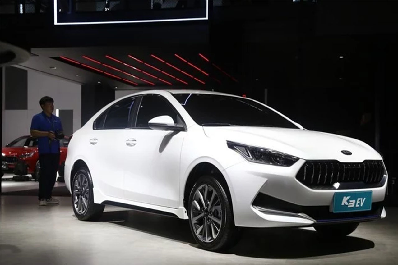 2020成都車展：起亞K3 EV實(shí)車亮相