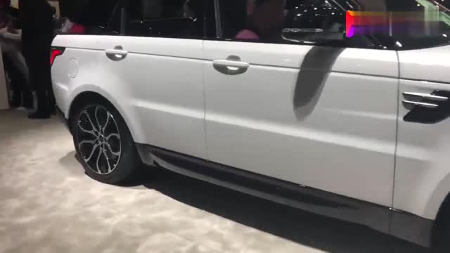 2020款路虎攬勝HSE PHEV版驚艷亮相，看到實(shí)車后，買不買自己想