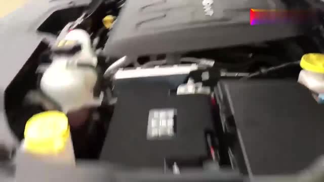 新提的吉普自由光，近距離看到實(shí)車，才知道啥叫改變