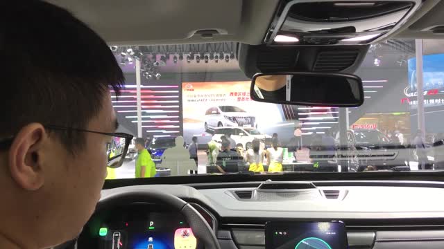 成都車展：威馬EX6 Plus智能展示