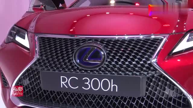 車展實(shí)拍雷克薩斯RC 300h，不光外形炫酷，內(nèi)飾更加豪華