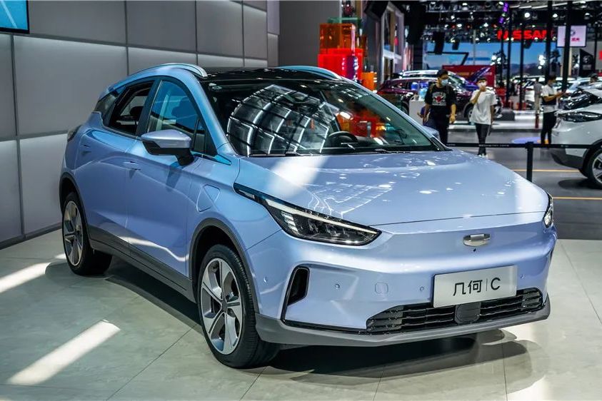 幾何C/BEIJING新款EU5上市...丨今日車聞
