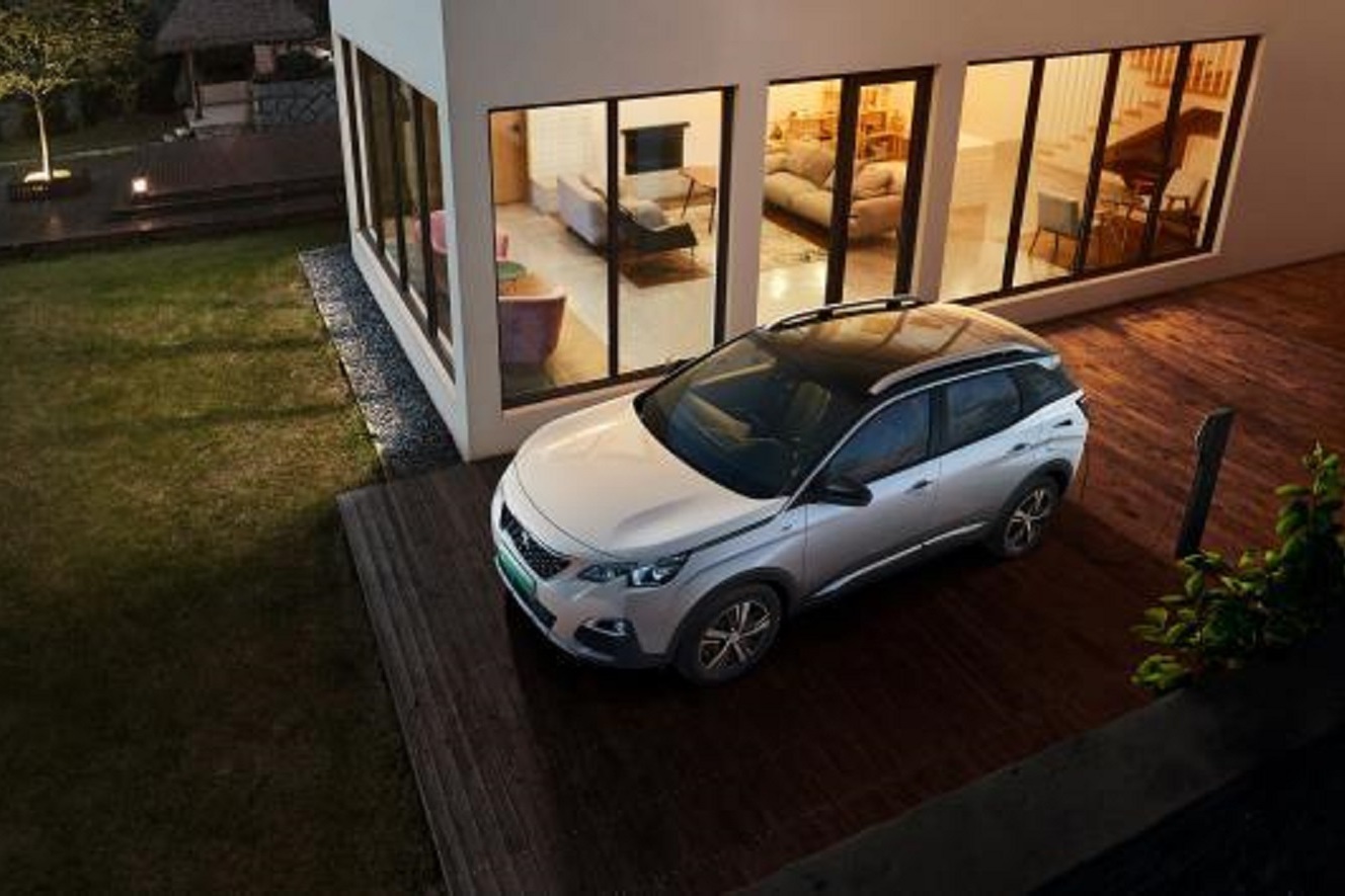 4008 PHEV 4WD讓你領略科技的“愛”