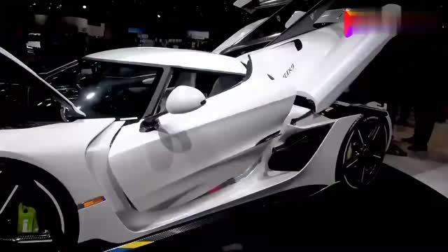 价值200万美金的Zenvo TSR-S，拥有1200匹马力，带主动尾翼功能