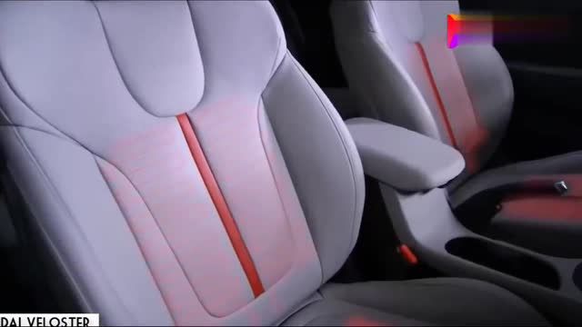 現(xiàn)代VELOSTER飛思轎跑，高清實(shí)拍！