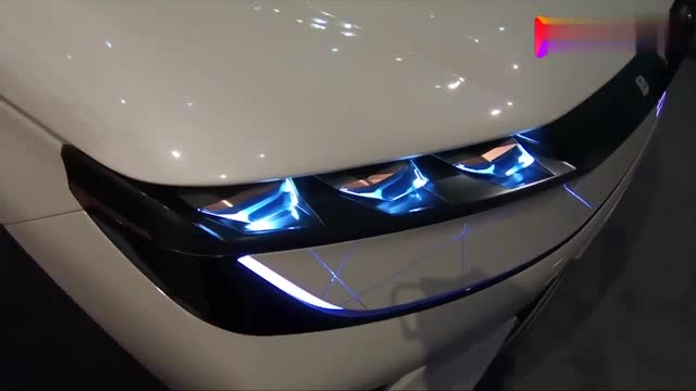 全新拜騰M-Byte智能互聯(lián)汽車，打開車門那刻才是驚艷的開始
