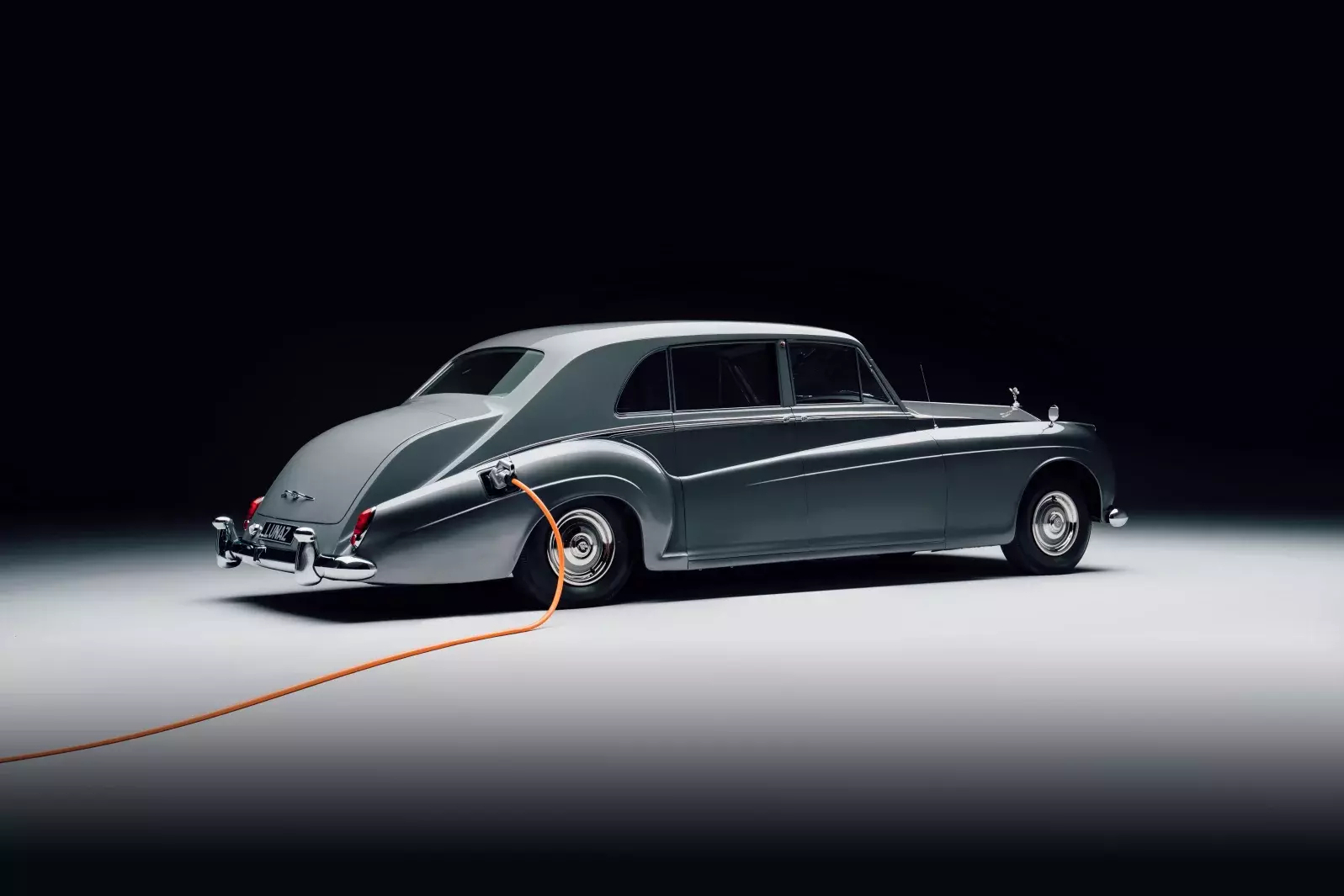 #改装赏析#1961年的劳斯莱斯幻影变身成为新能源古董车