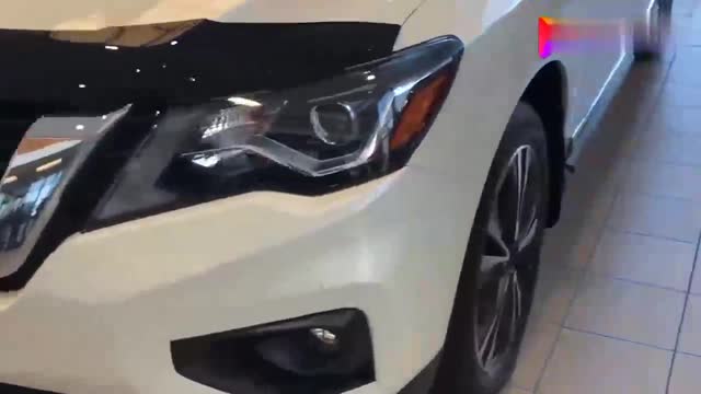 新車到店，高清實拍2020款日產(chǎn)探路者，這顏值和內(nèi)飾真不賴