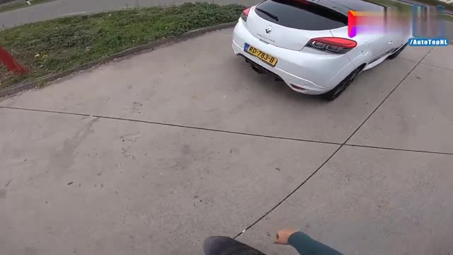 第一視角駕駛雷諾梅甘娜RS，這可是不輸高爾夫R的神車