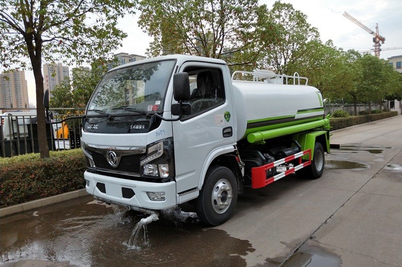 小型灑水車 國六5噸工地灑水車價(jià)格報(bào)價(jià)