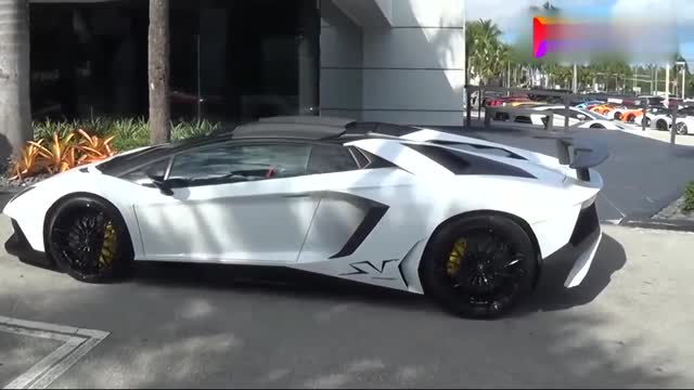 兰博基尼aventadorsv4车身和驱动展示,下一秒霸气开始