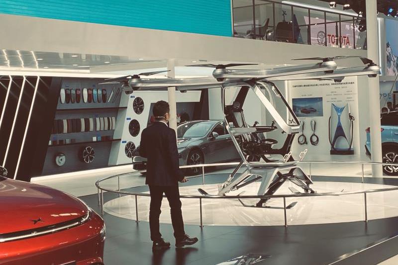 造物·新鲜事丨2025年，你家可能真的会有“会飞的汽车”