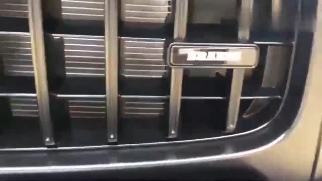 新款奔馳G800現(xiàn)車展示, 打開(kāi)車門(mén)后我看到了這個(gè)就愛(ài)上了