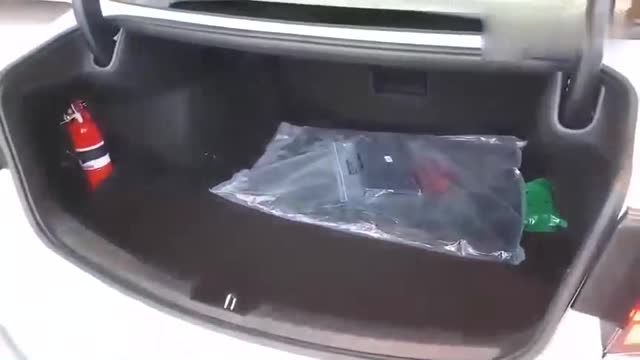 2020款起亞凱尊到店實拍，打開車門看到內(nèi)飾的那刻，我心動了