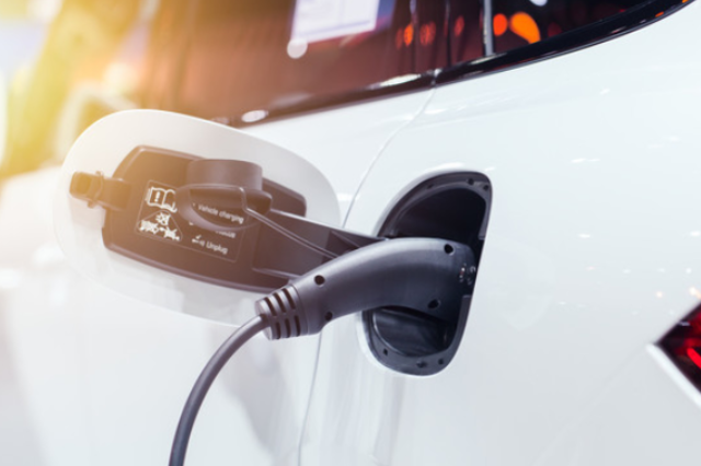 《新能源汽车产业发展规划》正式发布，能够让哪些企业获益？