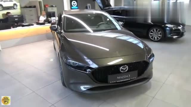 新車到店,實(shí)拍最新款馬自達(dá)3混動(dòng)版,適合家用代步！