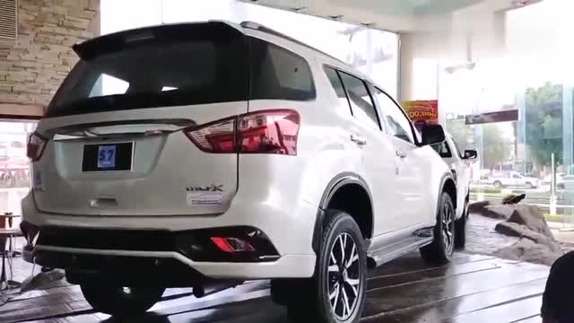 總算見到實車了！2020款五十鈴牧游俠到店，打開第三排座椅心動了