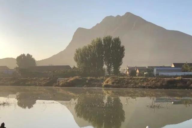 随车旅行的绿洲 湿地公园之旅体验英得尔车载冰箱