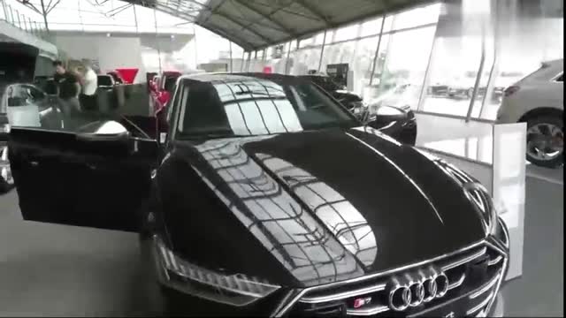 新款?yuàn)W迪S7 Sport到貨, 打開掀背式后備箱和無框車門, 你心動(dòng)了嗎