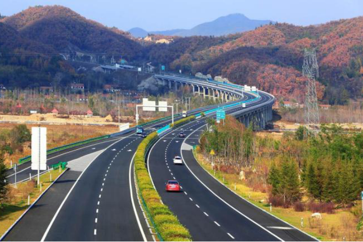 交通部：全国高速将统一规范限速标志