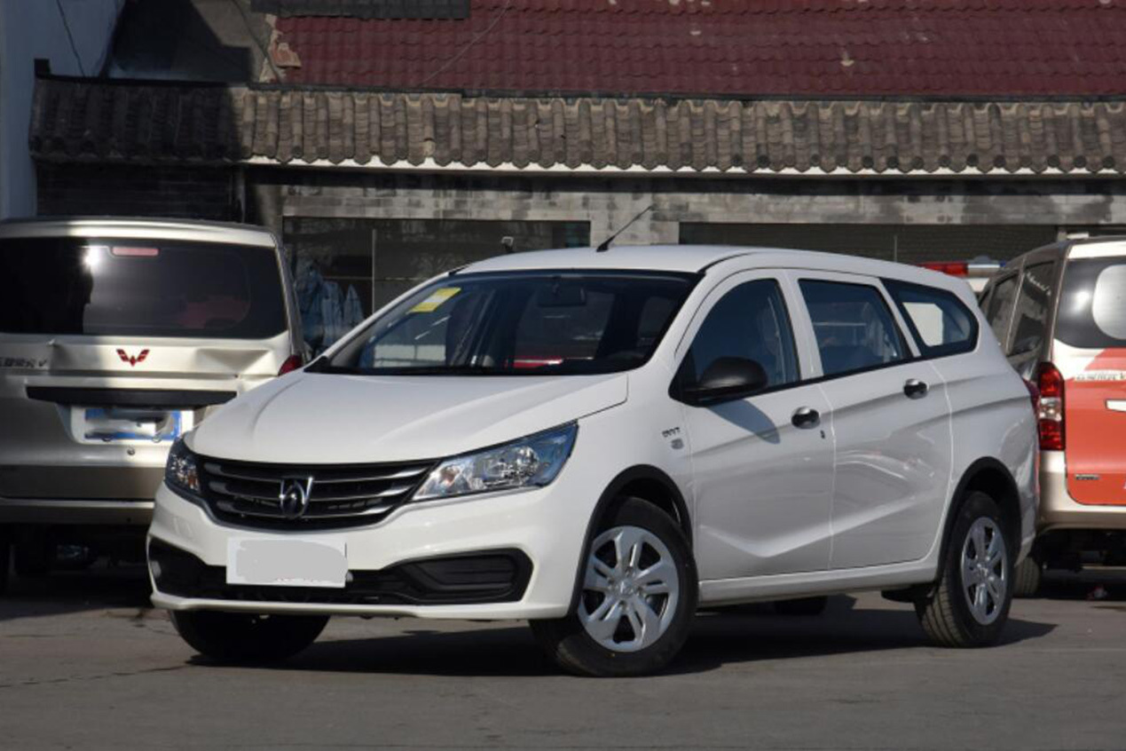 寶駿310W這車怎么樣？空間大油耗低，創(chuàng)業(yè)神器旅行車