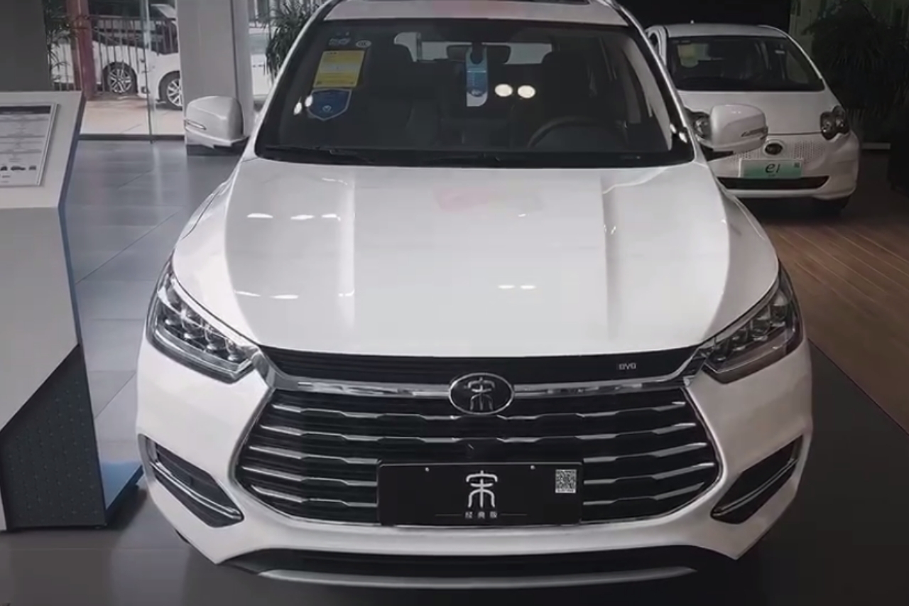 到店實(shí)拍比亞迪宋經(jīng)典版 高顏值智能SUV