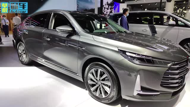 長(zhǎng)超5米中型車，配2.0T+6AT，售15.68萬(wàn)起，卻能享受30萬(wàn)的品質(zhì)