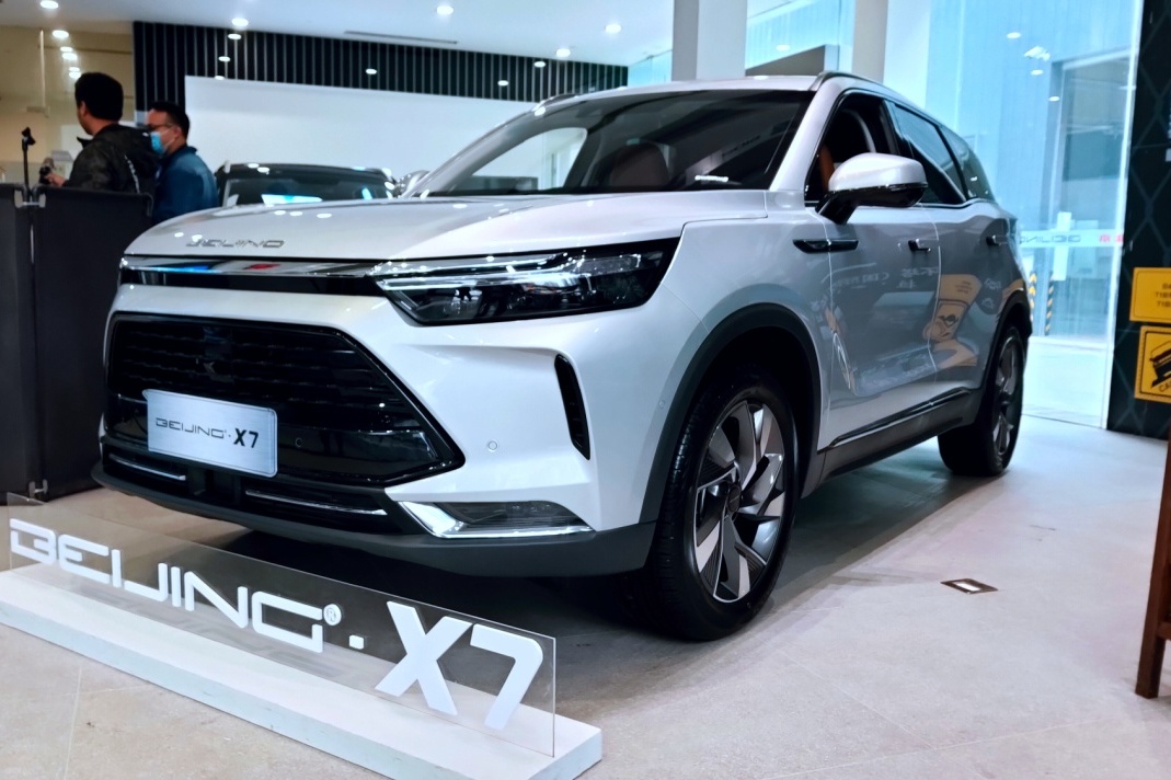 試駕BEIJING-X7 純平大空間適合車內健身