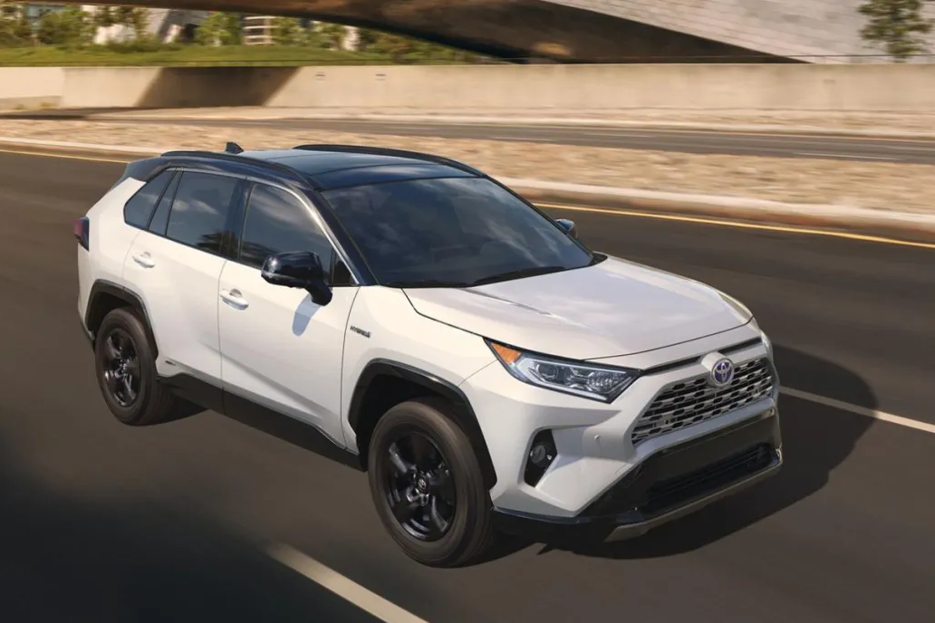 豐田推RAV4榮放混動(dòng)版車型，百公里加速僅需6秒！