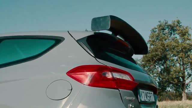 福特嘉年華拉力賽車發(fā)布