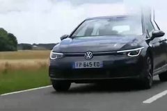 小宝玩车