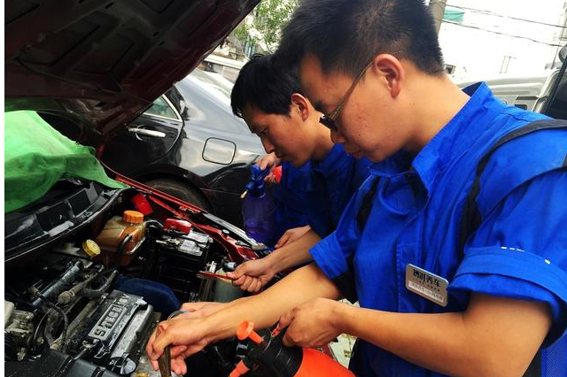 首保就換個機(jī)油？汽車首保要換哪些東西？