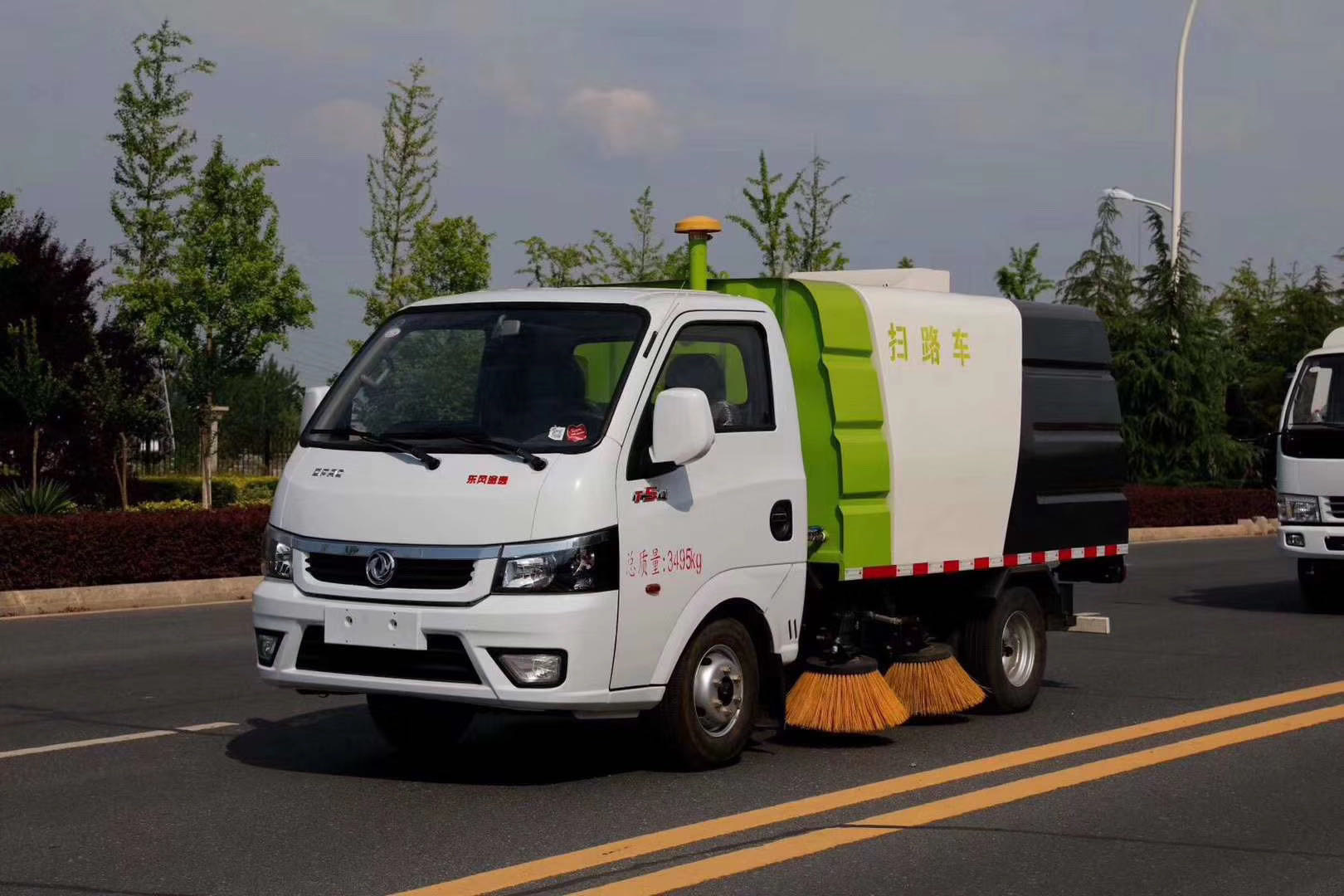 東風(fēng)途逸2噸掃路車報(bào)價(jià)多少錢