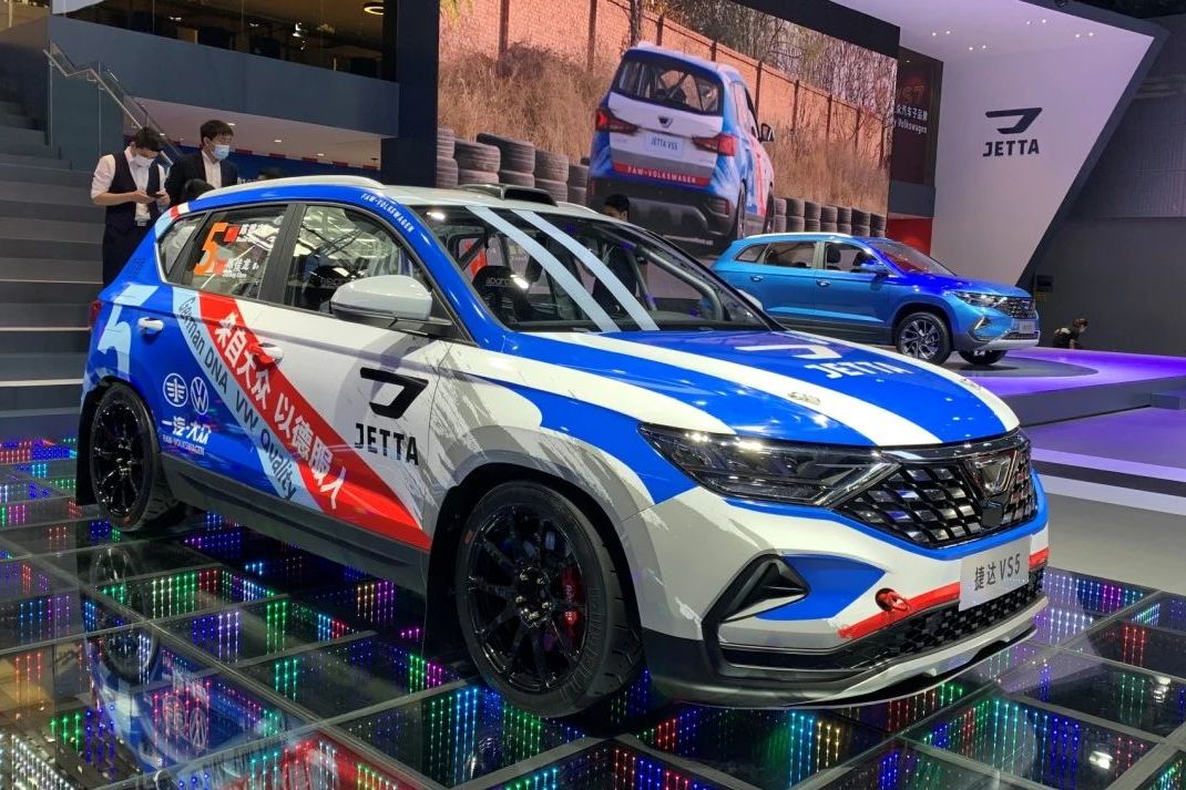 廣州車(chē)展直擊：戰(zhàn)斗風(fēng)格十足，捷達(dá)VS5改裝車(chē)亮相