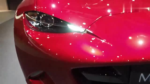 馬自達MX-5登場，駕駛室設計高大上，仿佛在開飛機