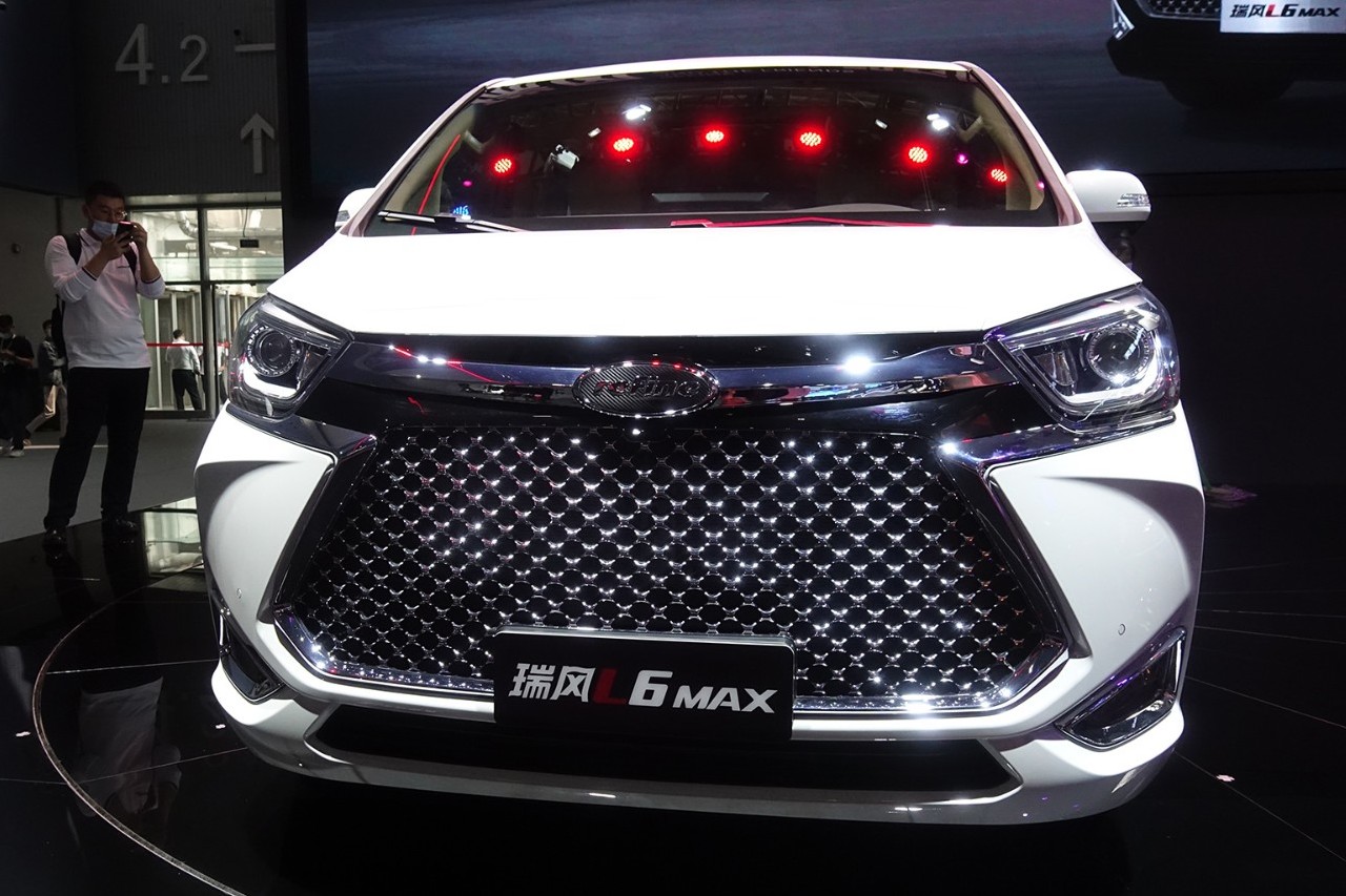 兩分鐘帶你看懂廣州車展上的瑞風(fēng)L6MAX