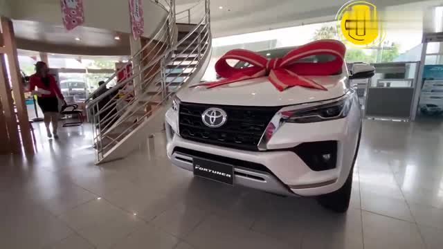 新車到店，實拍2020款本田奔跑者Fortuner，外形太帥！