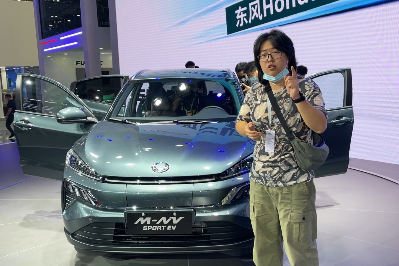 「2020廣州車展」本田全新電動(dòng)小型SUV M-NV車展亮相
