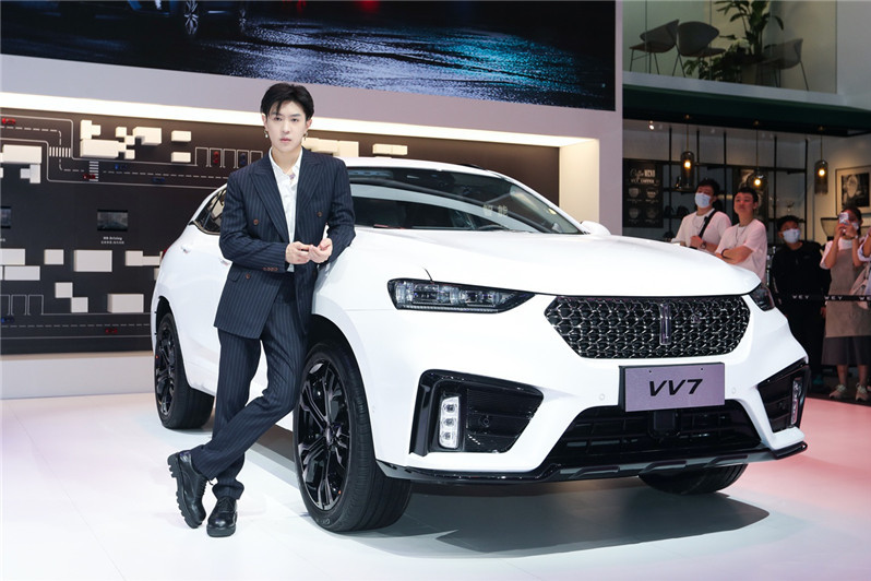 “豪門貴公子” 怎么選車？馬伯騫現(xiàn)身廣州車展告訴你