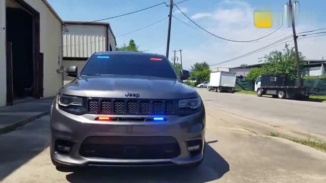 大開眼界，國外街頭的JEEP大切諾基SRT便衣警車