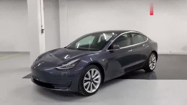 高清實(shí)拍特斯拉Model 3，內(nèi)飾屏幕真夠大的！