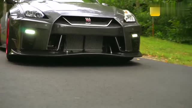 改裝日產(chǎn)GTR，這種車(chē) 一般加完油就回家