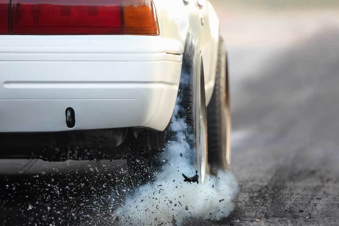 手動變速箱的車，不踩離合直接點(diǎn)火，會有什么影響？