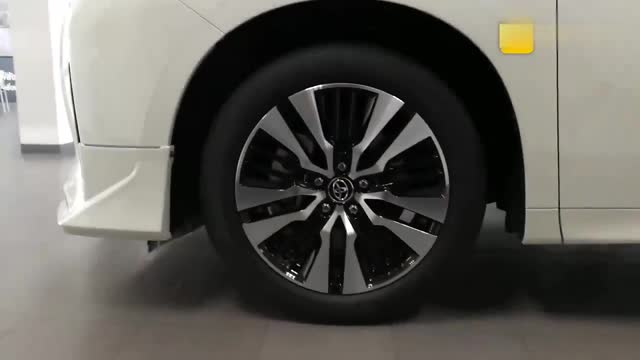 豪華運(yùn)動(dòng)型MPV，實(shí)拍豐田埃爾法3.5 V6