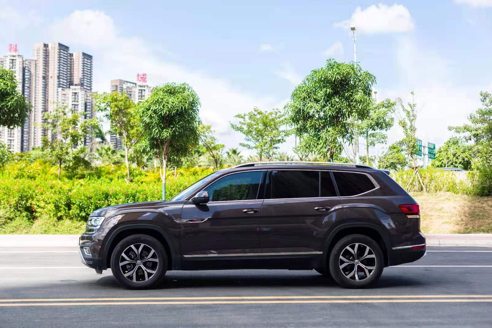 七座車型,到底選SUV與還是MPV?大眾途昂VS GL8