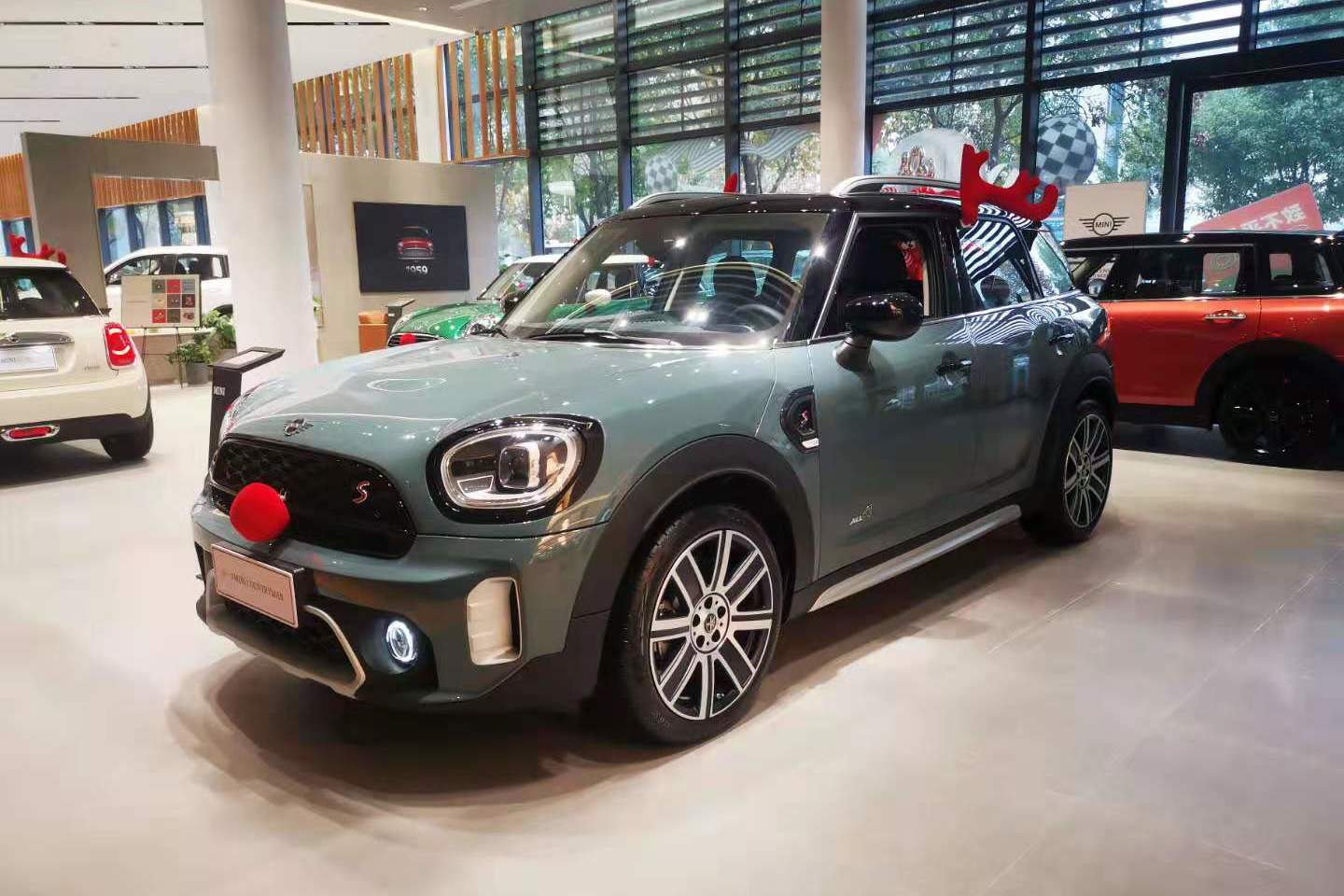 誰說MINI沒有大空間MINI COUNTRYMAN了解一下