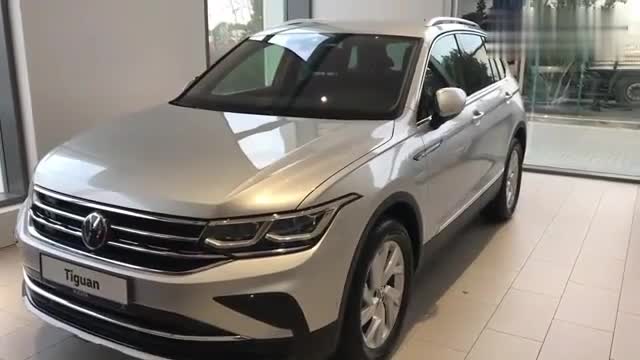按下2021款大眾途觀車鑰匙，近距離了解外觀內(nèi)飾后，買不買看著辦